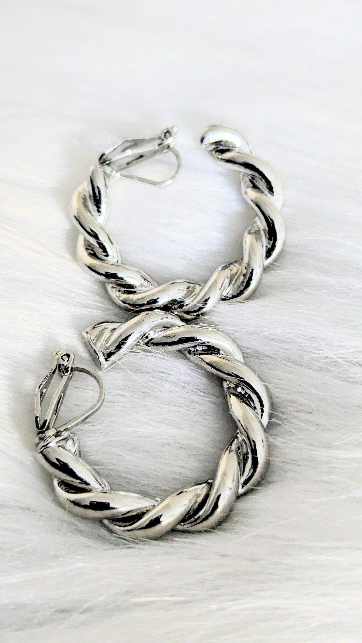 Serena Twist Hoop Earrings